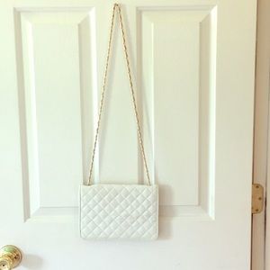 White hang bag
